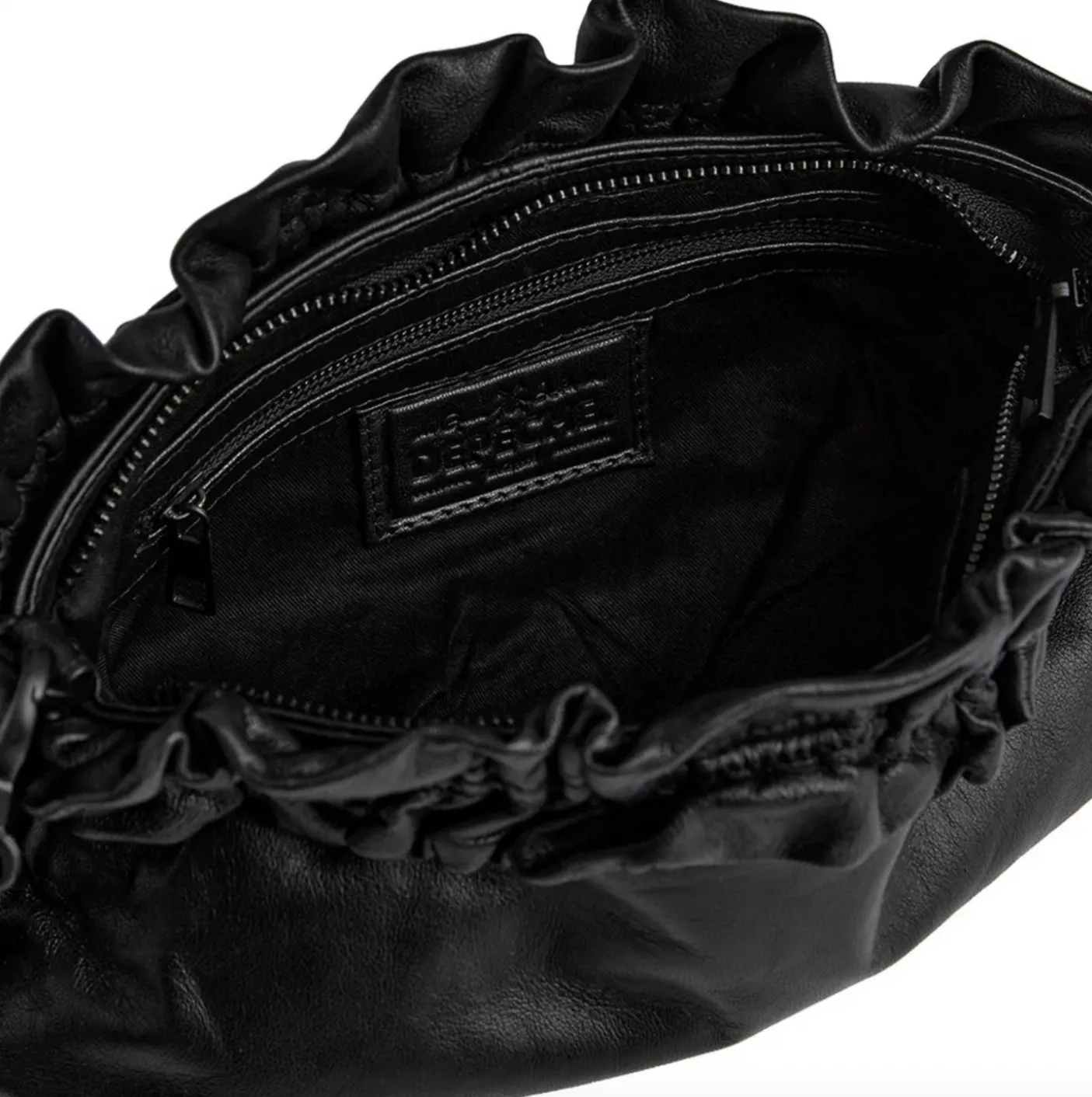 Clutch med flæser Nero