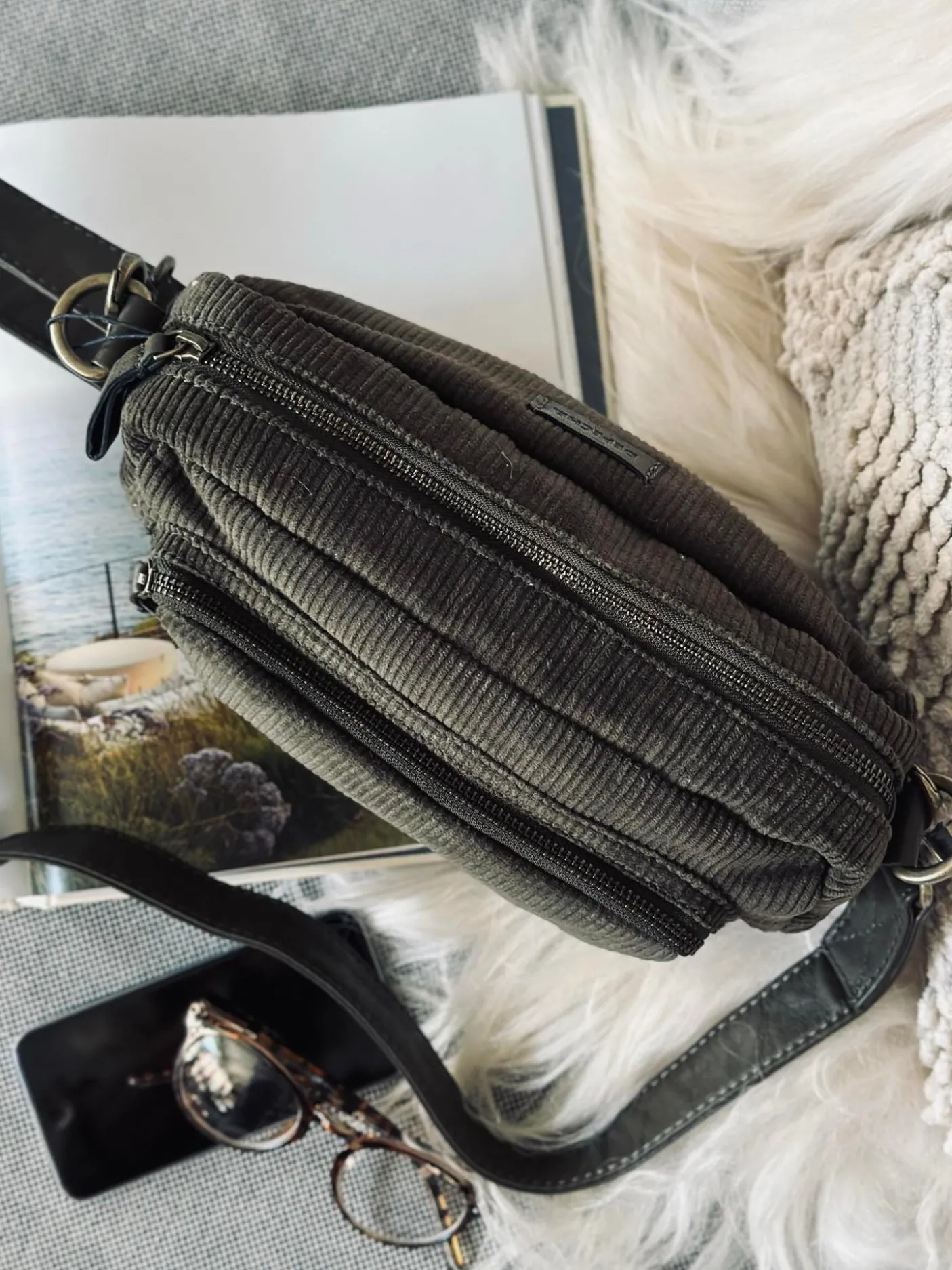 Crossbody Army fløjl