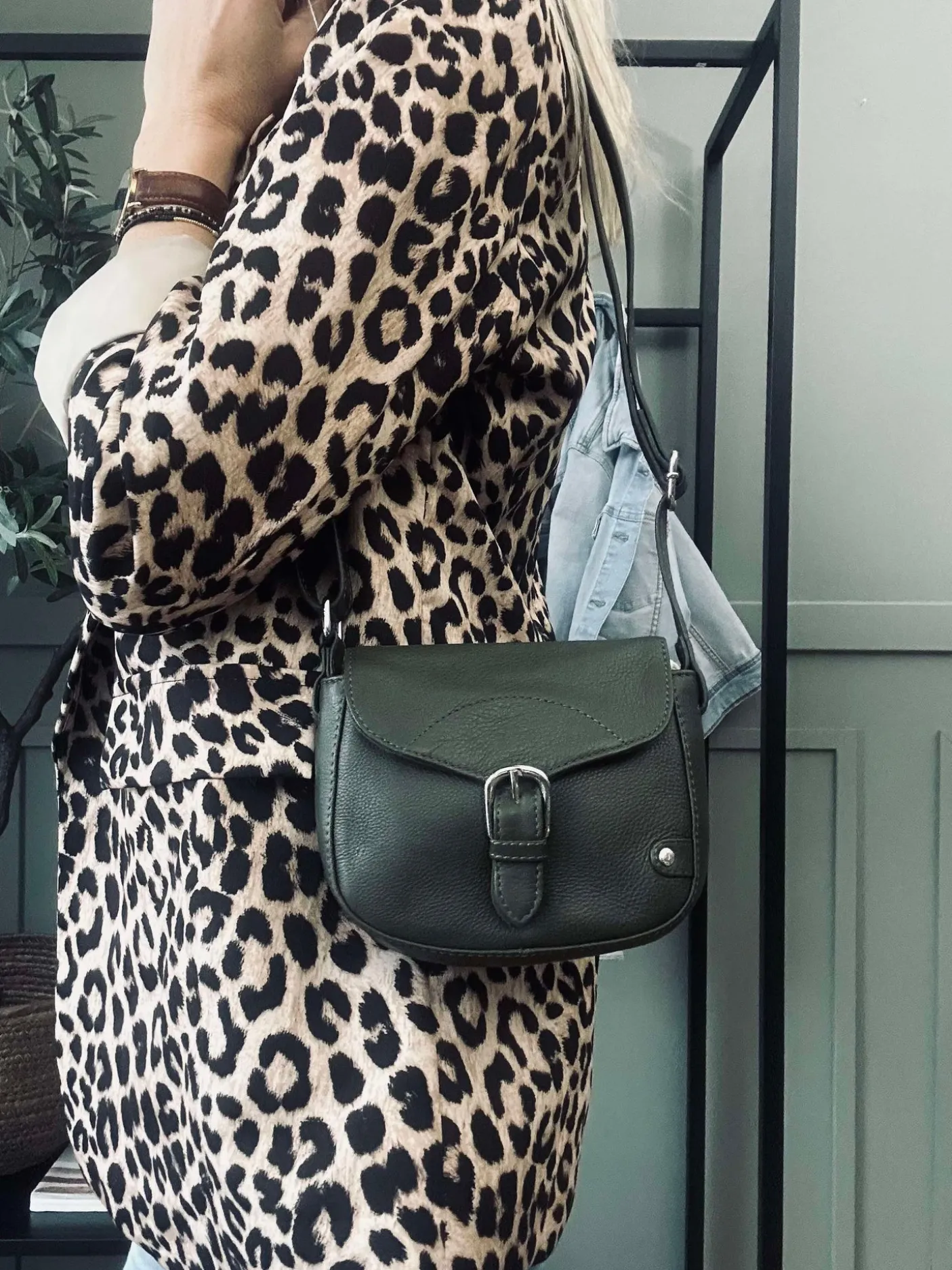 Crossbody Aura Army