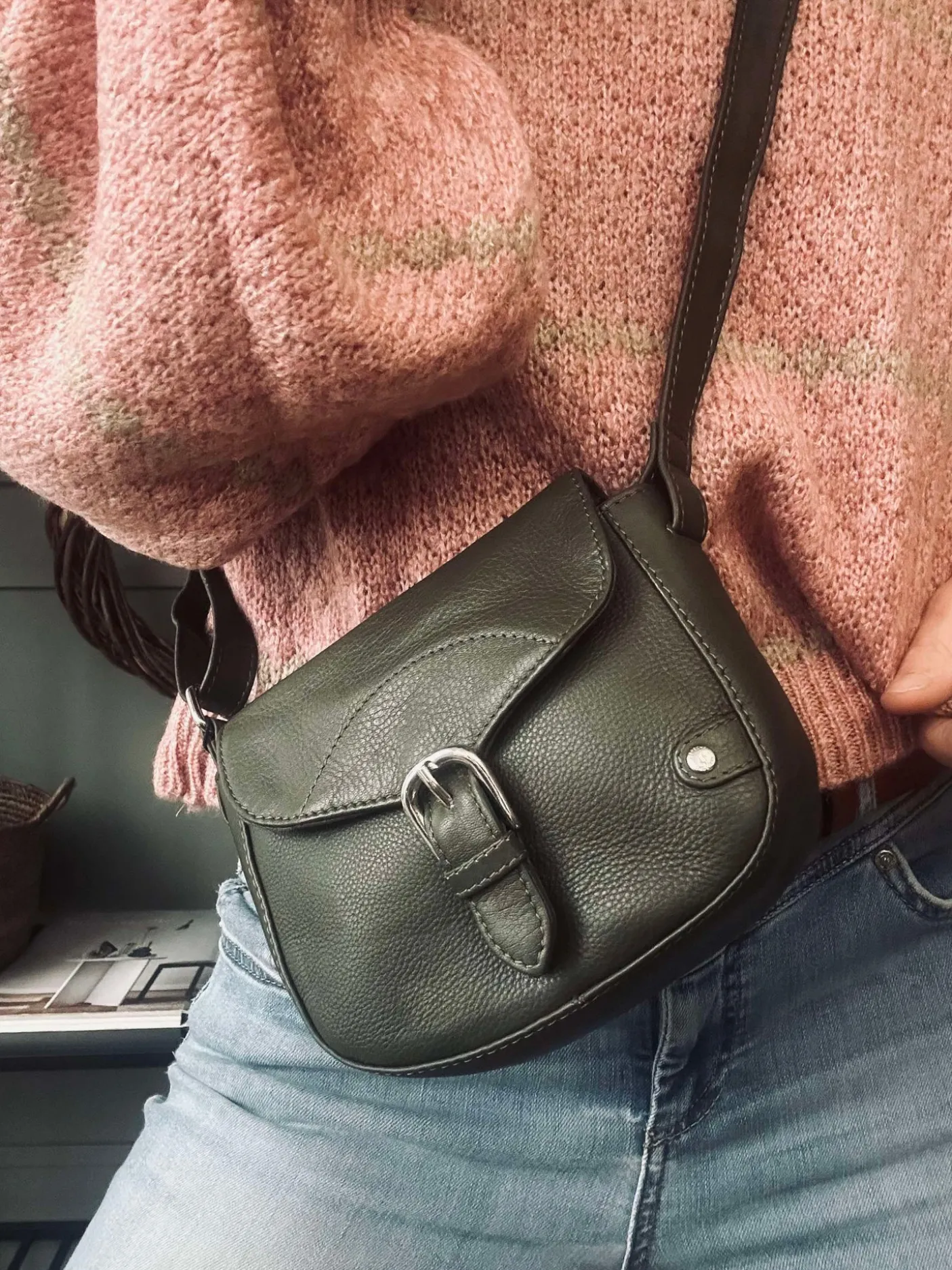 Crossbody Aura Army