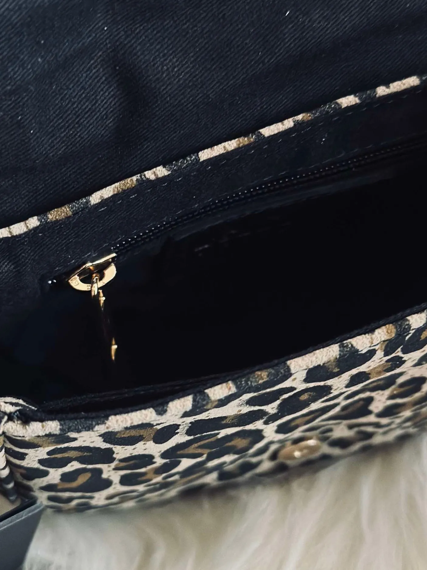 Crossbody Aura Leo