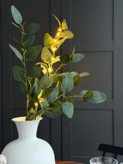 Eucalyptus gren med lys - 100cm