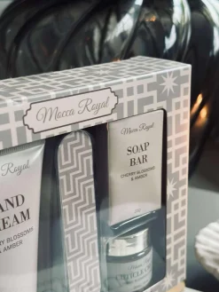 Gavesæt med 4 dele - MIX handcare