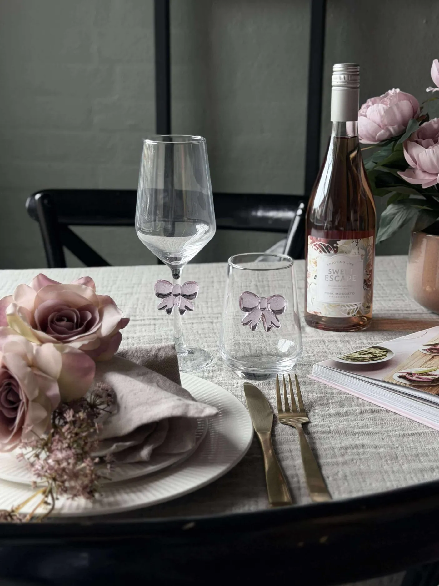 Glas med sløjfe