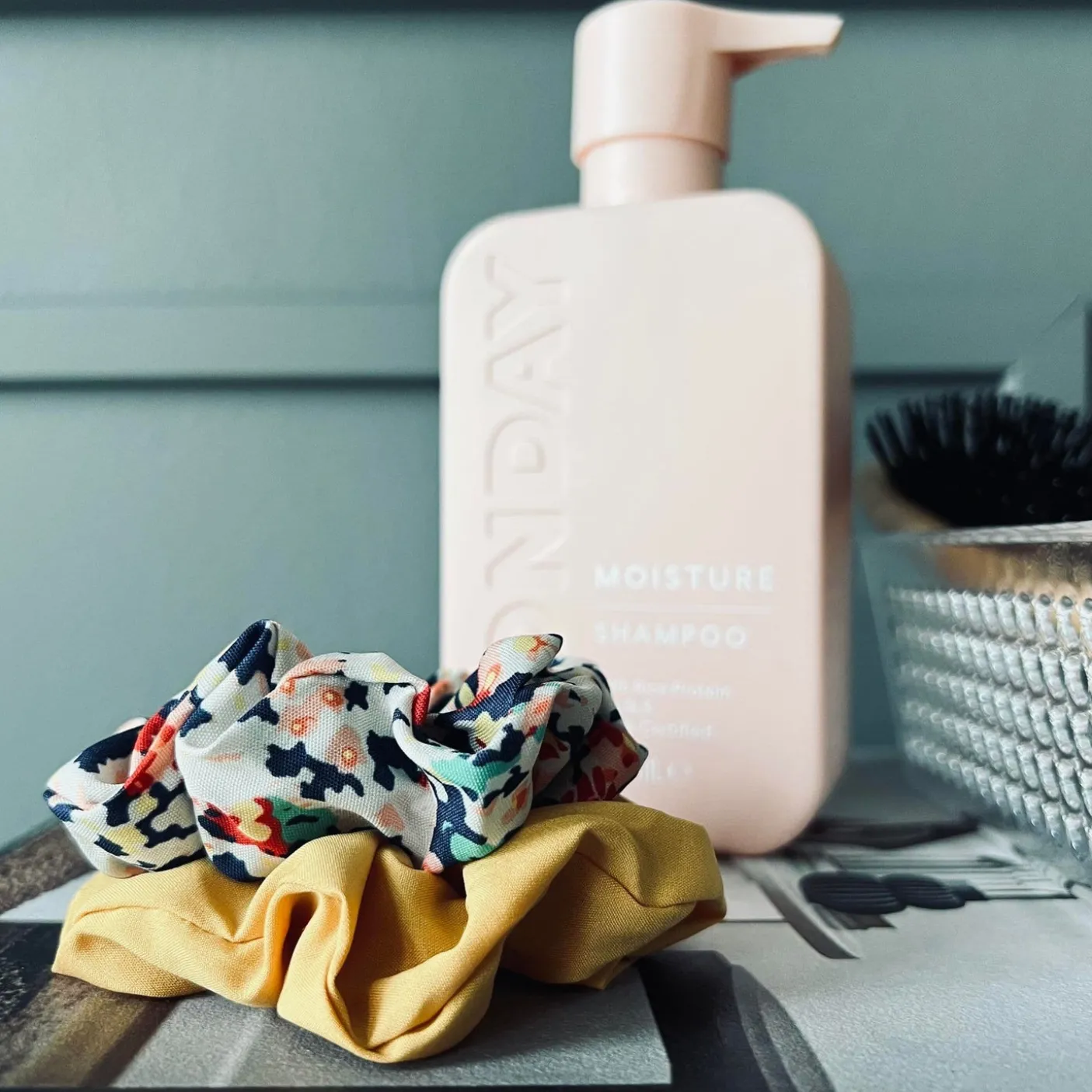 Hårelastikker scrunchie 2 stk - Gul mix