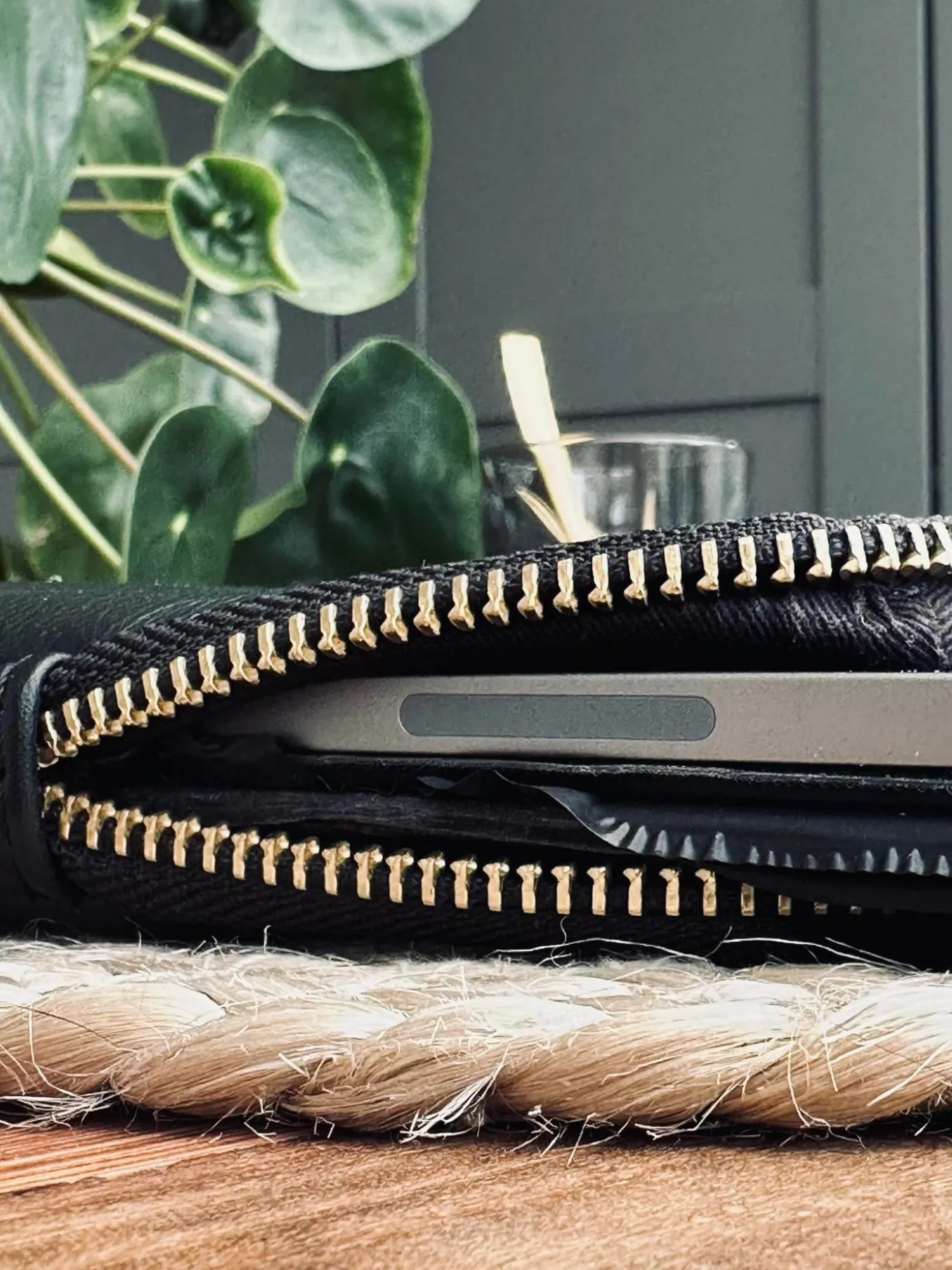 Ipad sleeve - Black / Gold