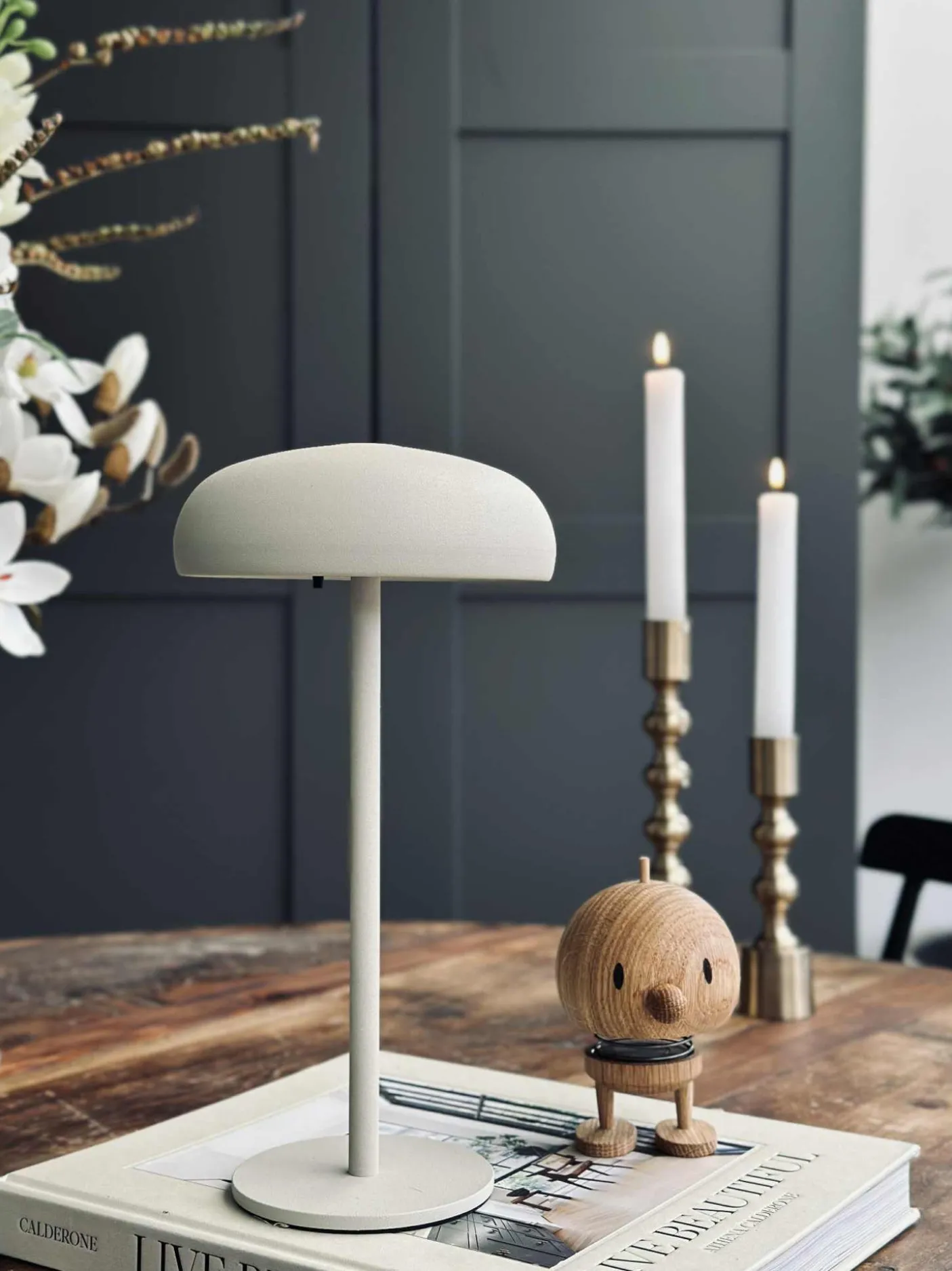 Isolde LED touch bordlampe. Sort/Beige