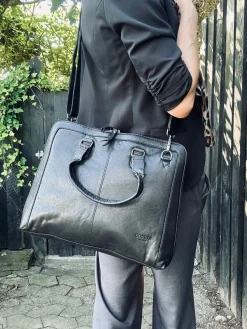 Laptop – Black