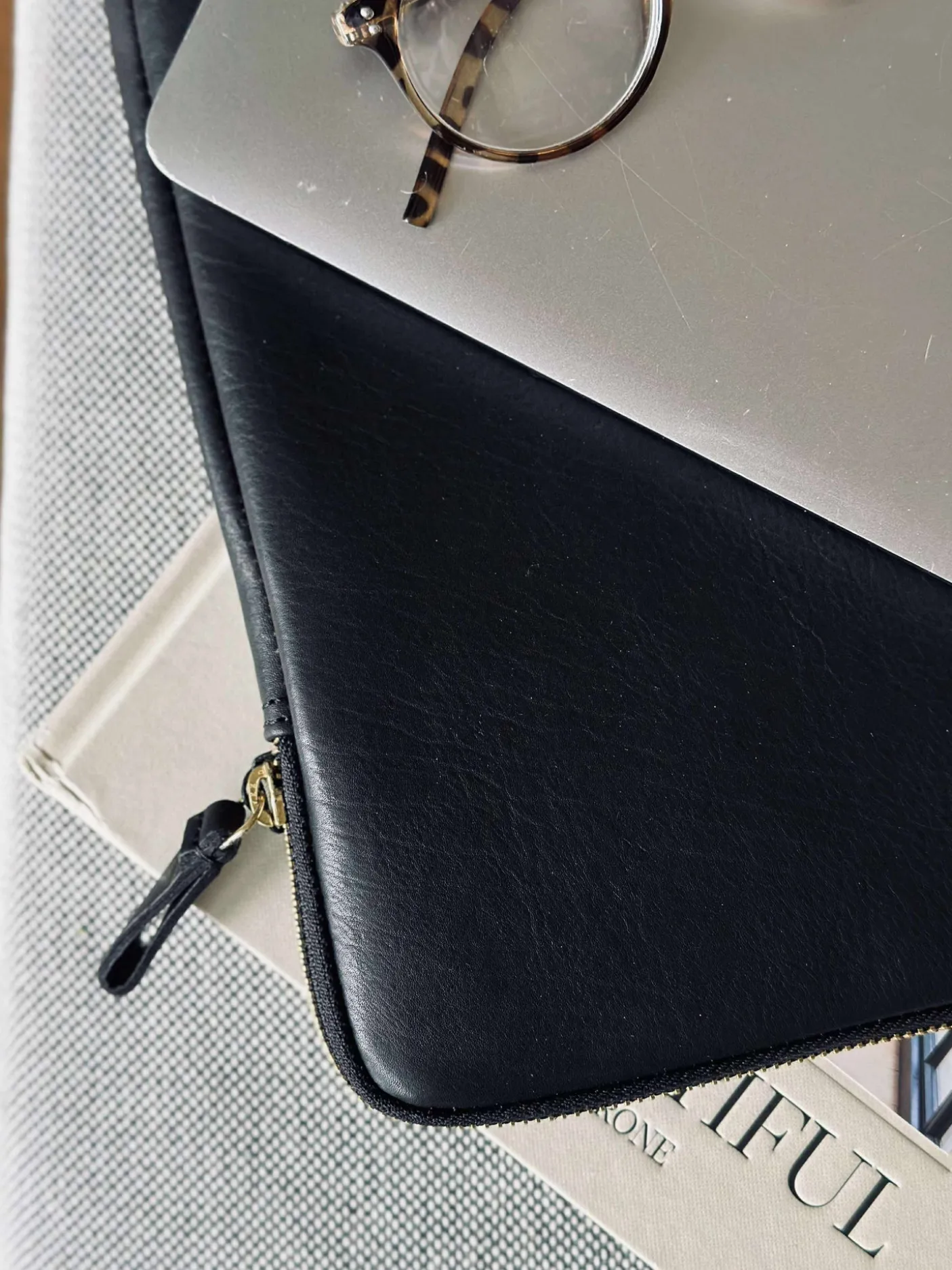 Laptop sleeve - Black / Gold