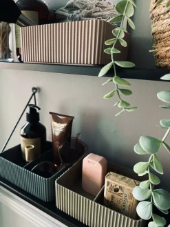 Makeup organiser med opdeling – Grå