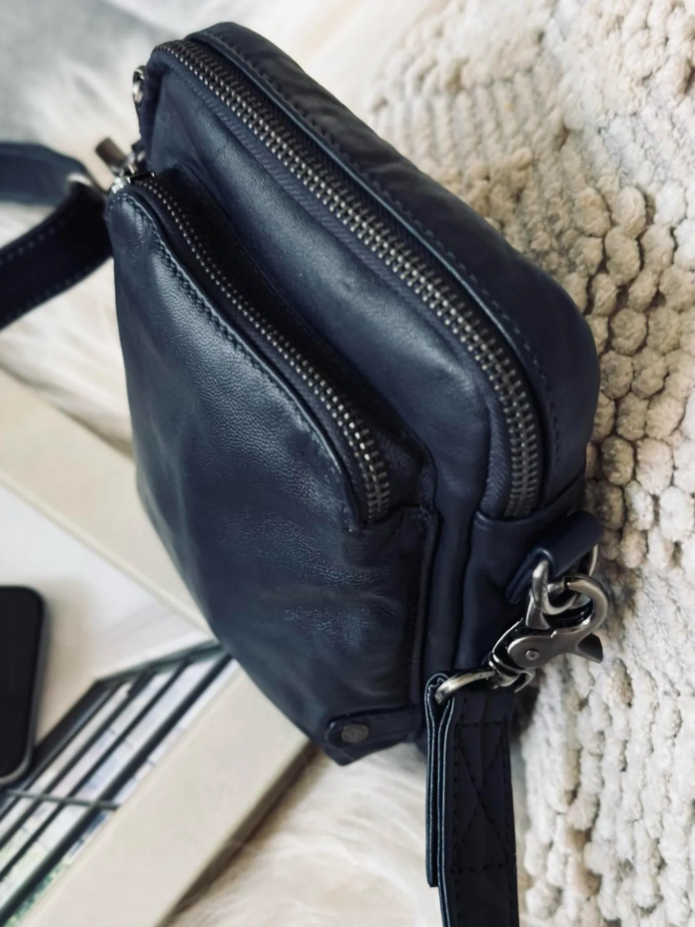 Mobiltaske Navy