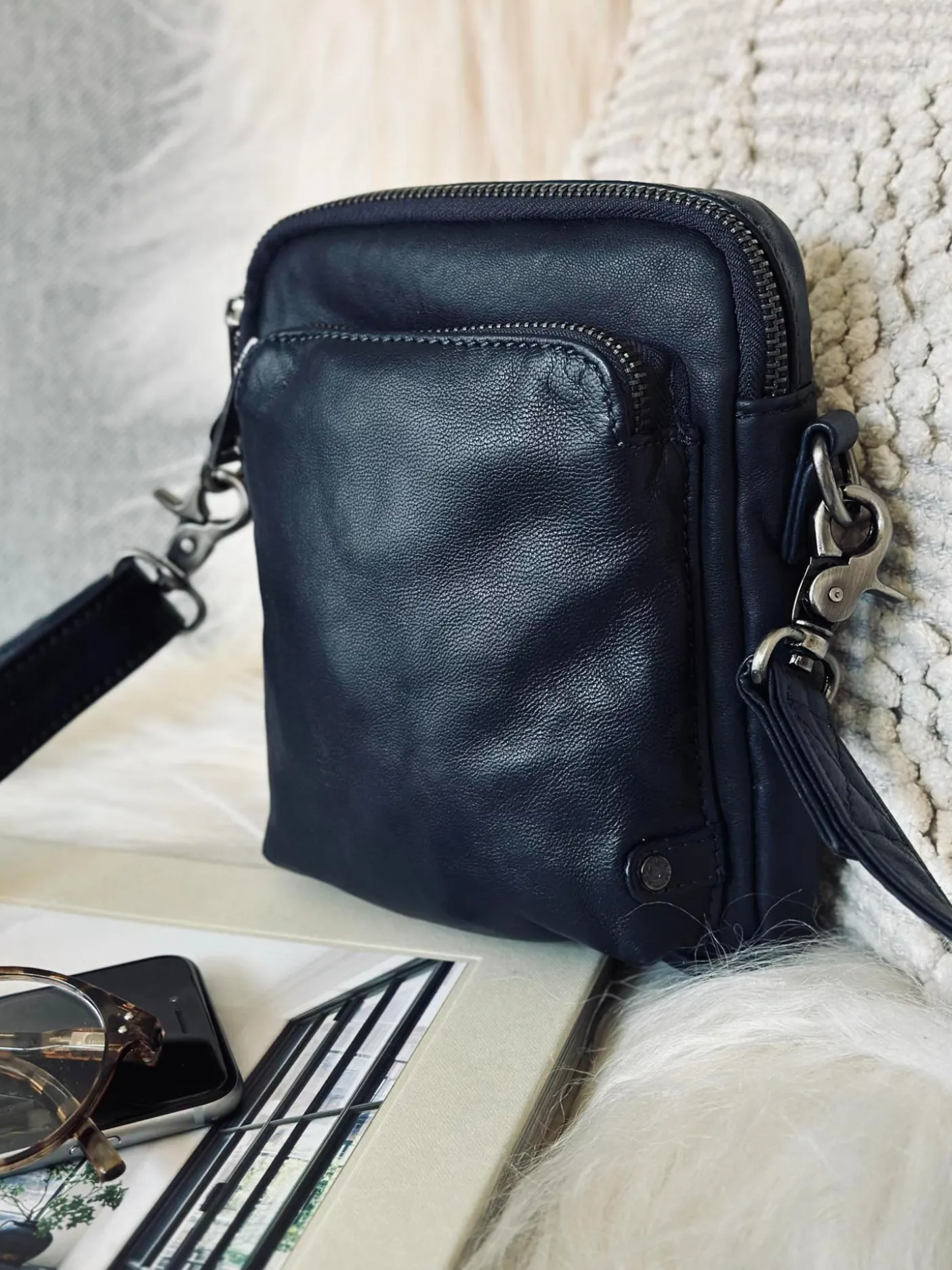 Mobiltaske Navy