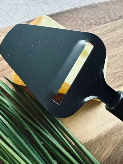 Ostehøvl 21cm sort