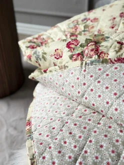 Plaid flower