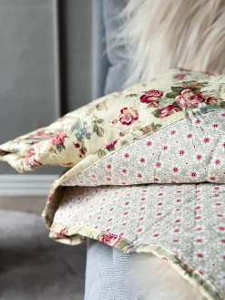 Plaid flower