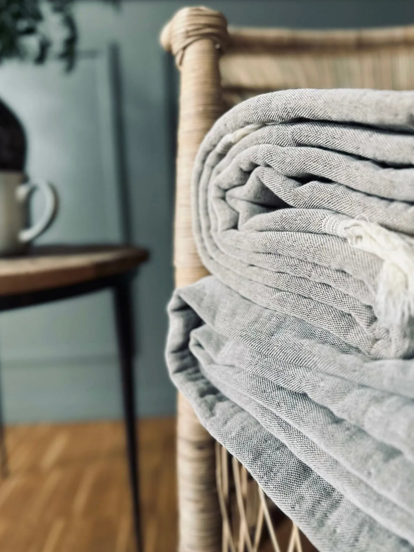 Plaid vævet med kork – Nature grey mix