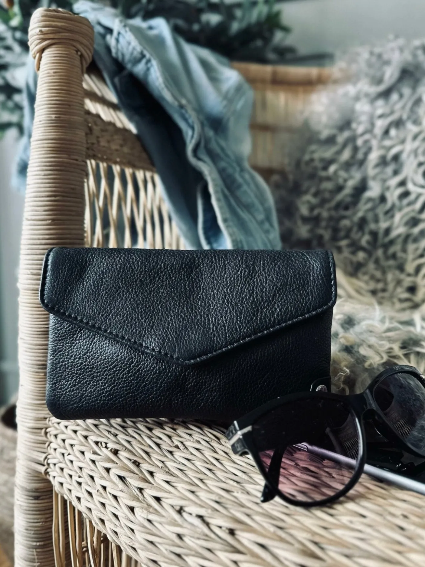 Pung Aura Black