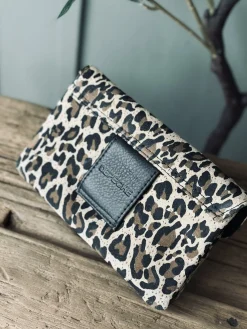Pung Aura Leopard