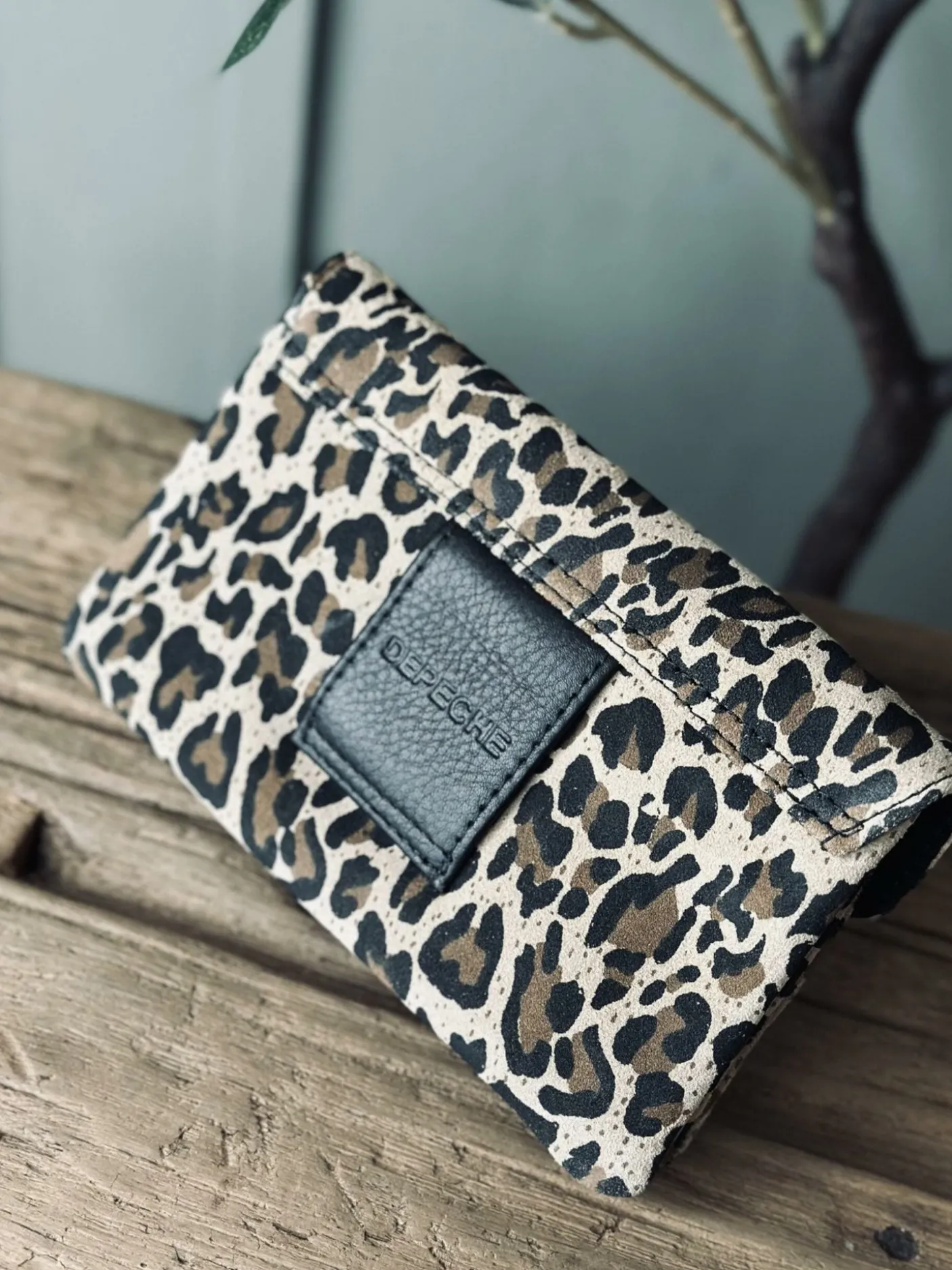 Pung Aura Leopard