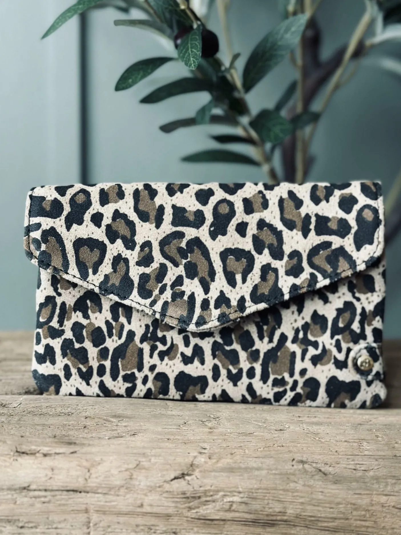 Pung Aura Leopard