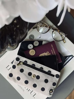 Pung Black dots