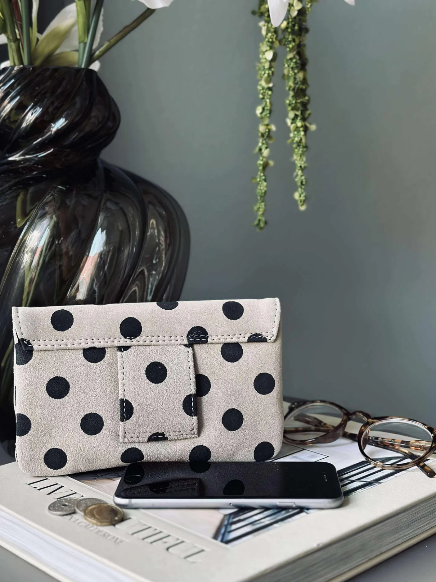 Pung Black dots