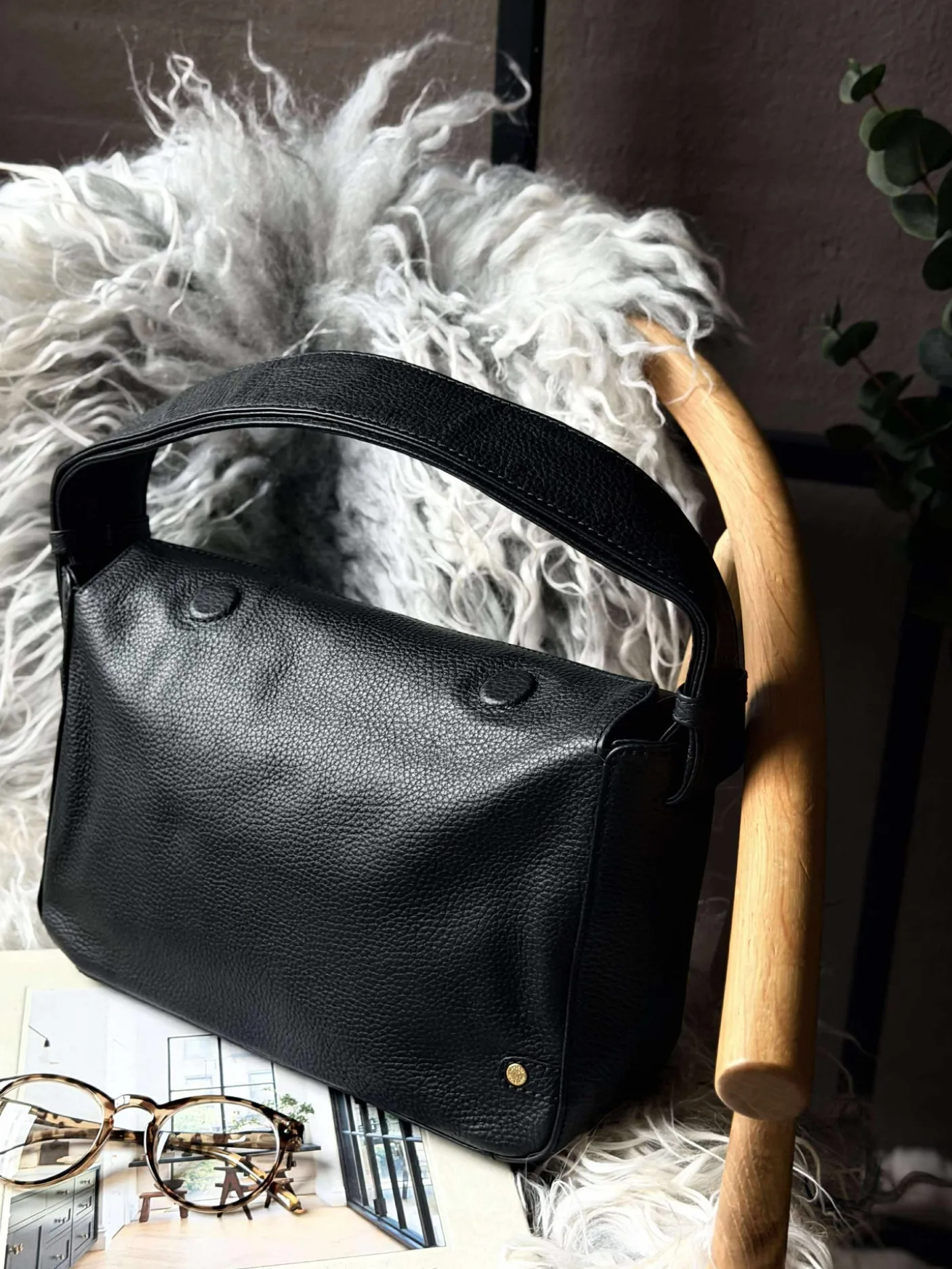 Skuldertaske Dalia - Black