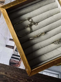 Smykkebox i træ
