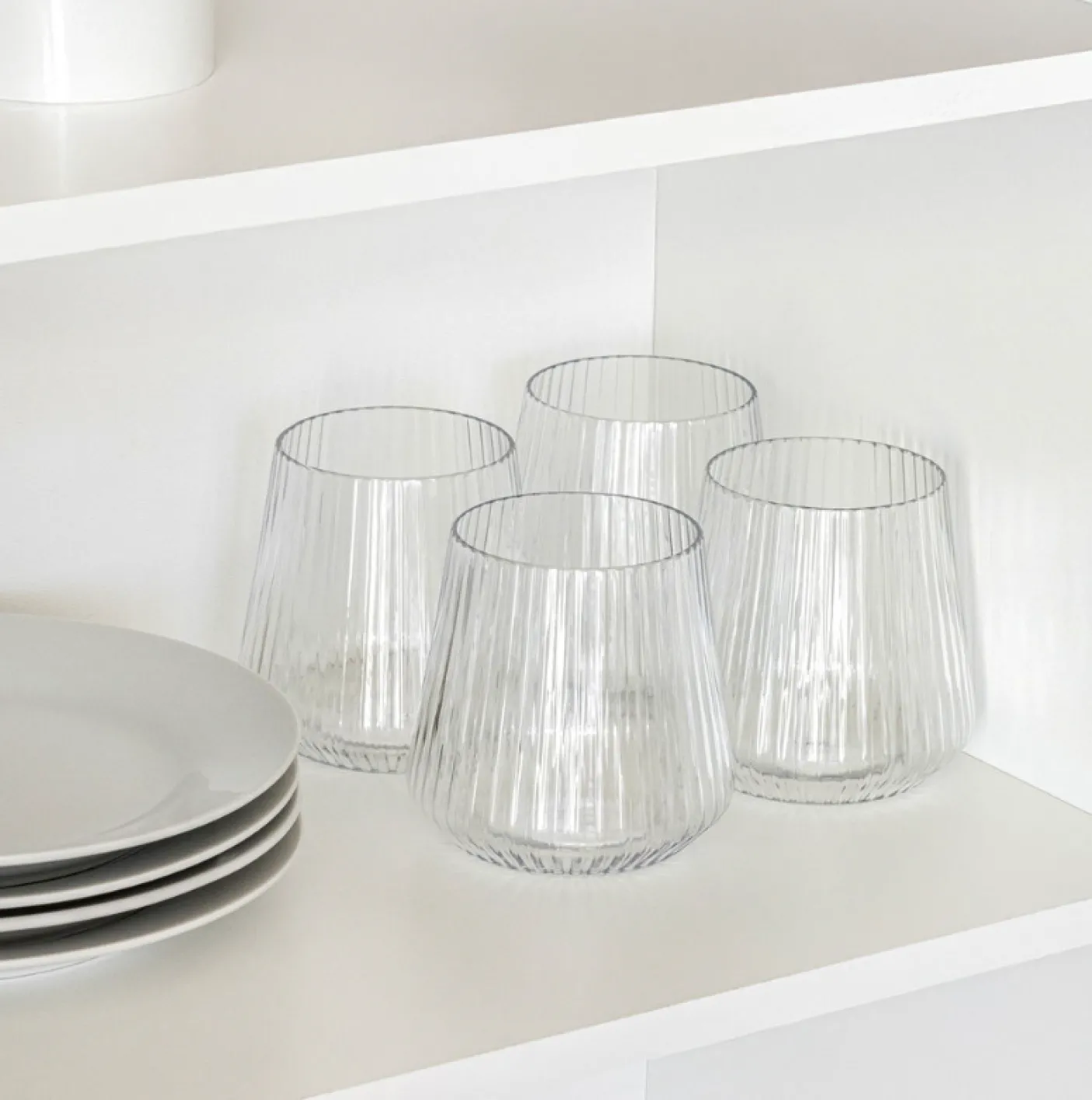 Stilrene plastikglas til hverdag og fest - 4 stk