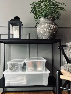 Transparent kasse med låg