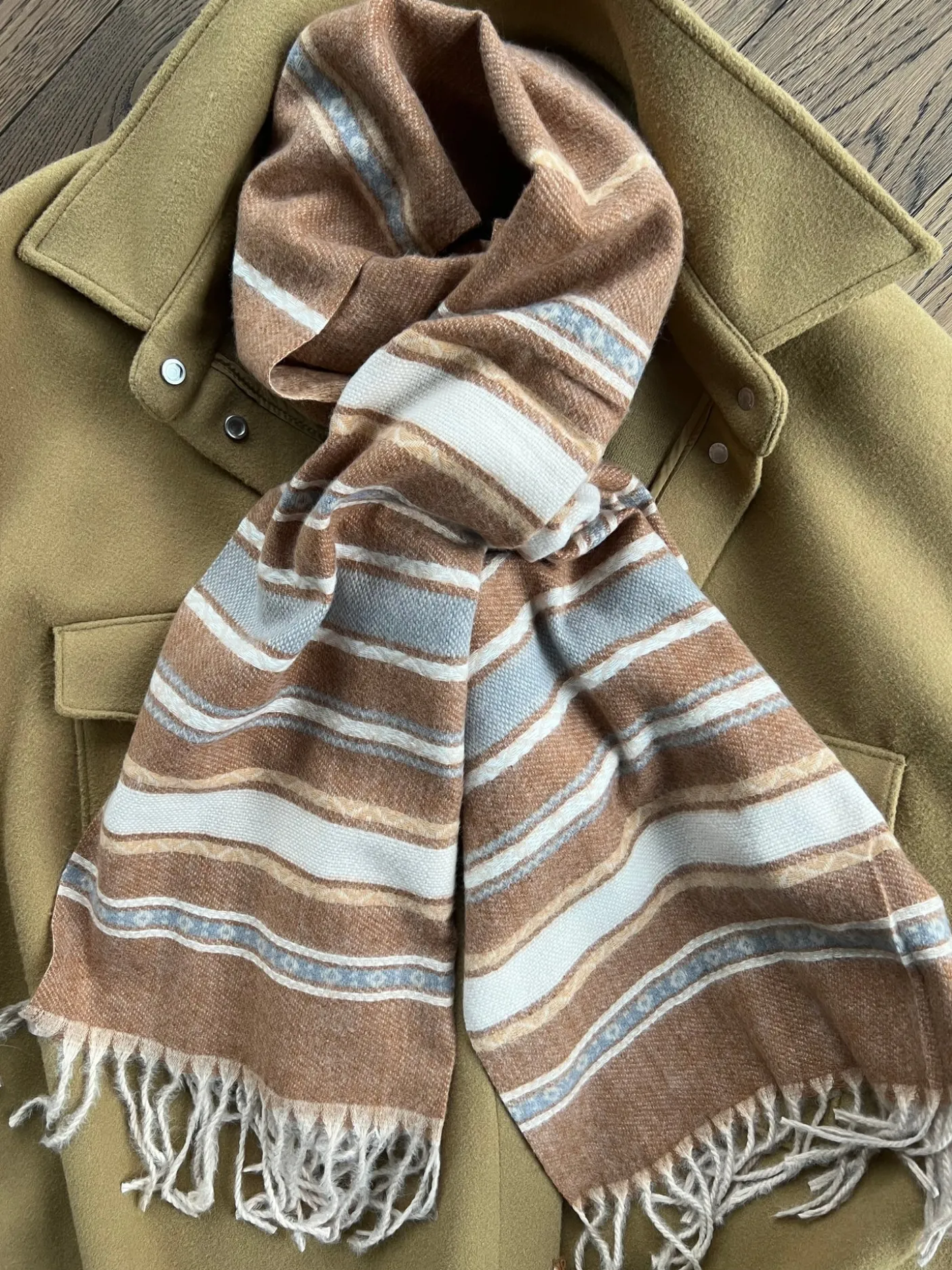 Tørklæde Sasha - Cognac Strib