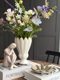 Vase flower