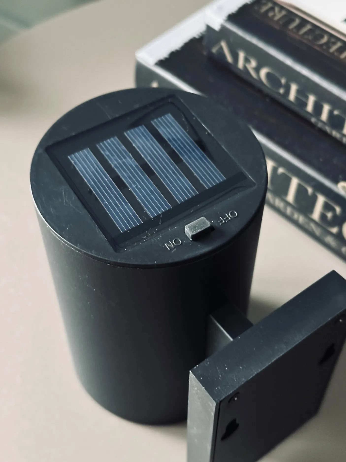 Væglampe med solceller
