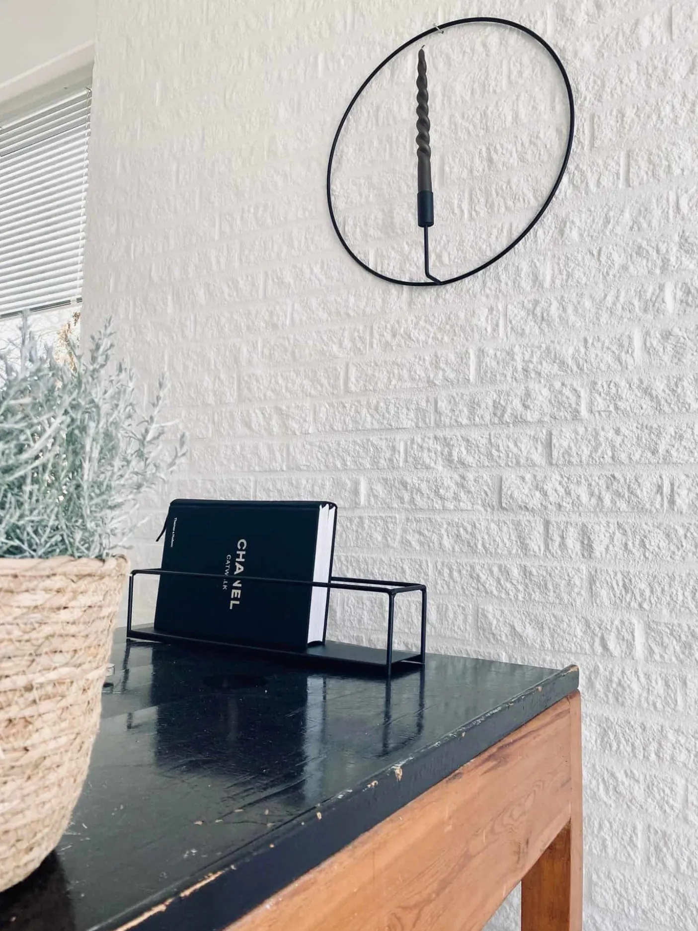 VIAMAJA Cirkel stage – Sort – Ø 44 cm
