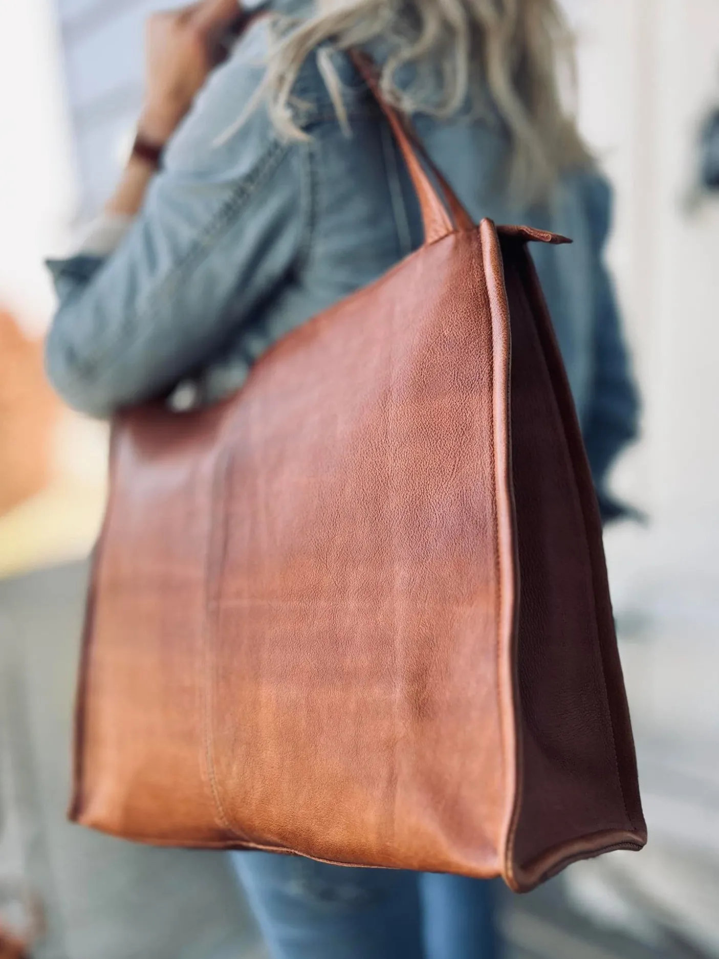 Work / Shopper - Lisa Walnut